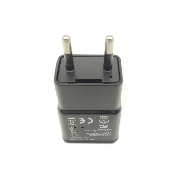 Mini kamera Dyskretna w Ładowarka USB Wifi Zasilacz M2