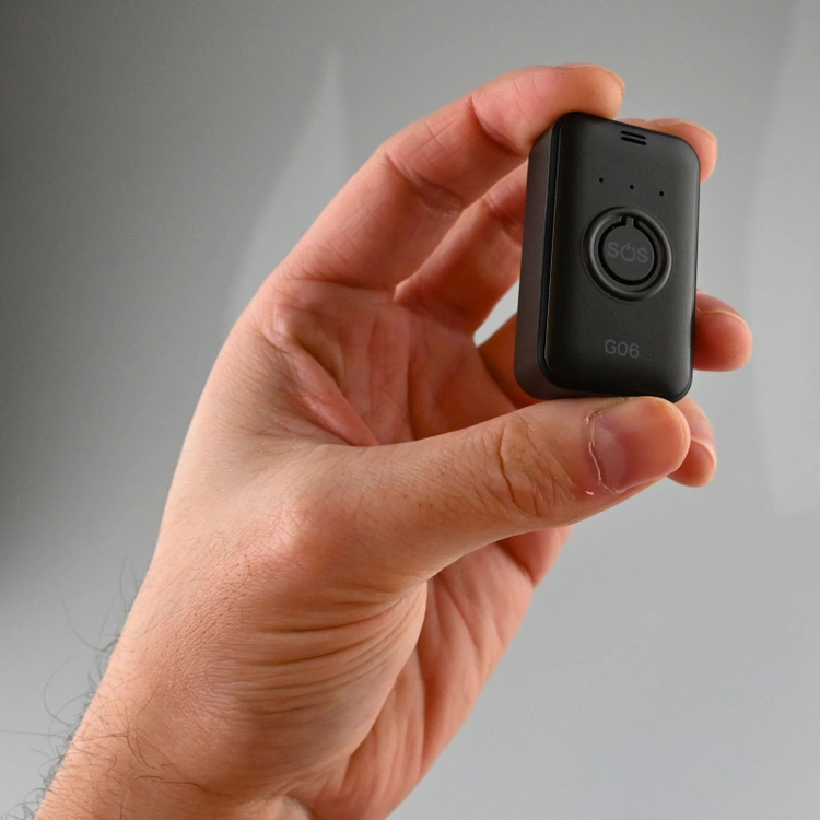 Lokalizator GPS MK06 podsłuch głośnik