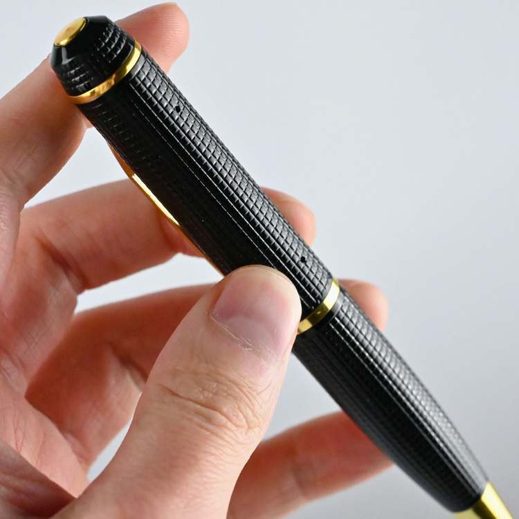 Mini kamera w długopisie szpiegowskim Full HD do 32GB