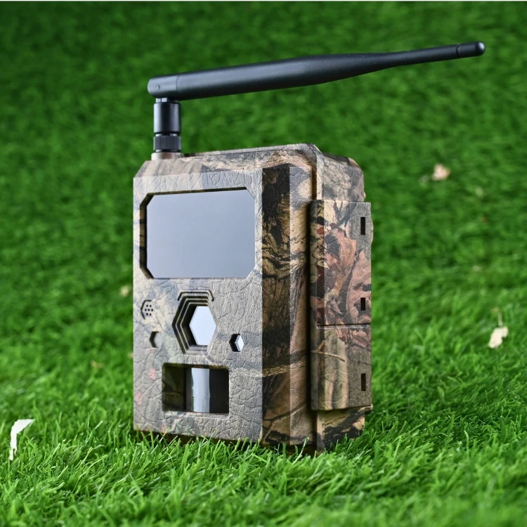 Fotopułapka ICUEASY 4G/LTE GSM 8Mpx 6 diod IR  30m doświetlenia