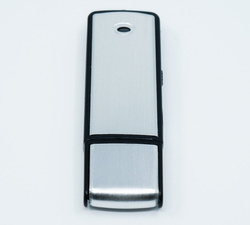 Dyktafon szpiegowski pendrive  z detekcją dźwięku Black-200
