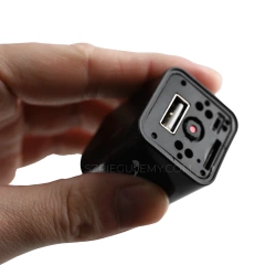 Mini kamera Dyskretna w Ładowarka USB Wifi Zasilacz M2