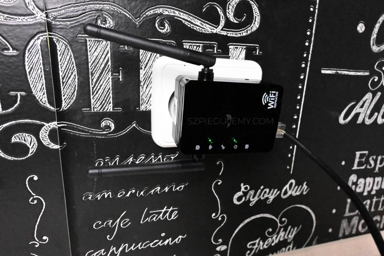 Mini Kamera WiFi Ukryta w Repeater Sieci na Żywo WE27