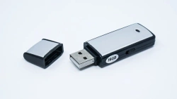 Zestaw wykrywacz HER0009 + dyktafon pendrive + kamera w długopisie