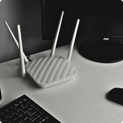 Ukryta Mini Kamera Zamaskowana w Routerze Podgląd na Żywo WiFI